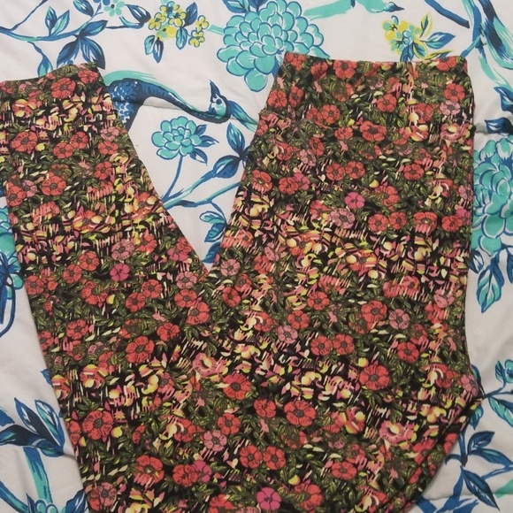 Lularoe TC  leggings - Picture 1 of 1